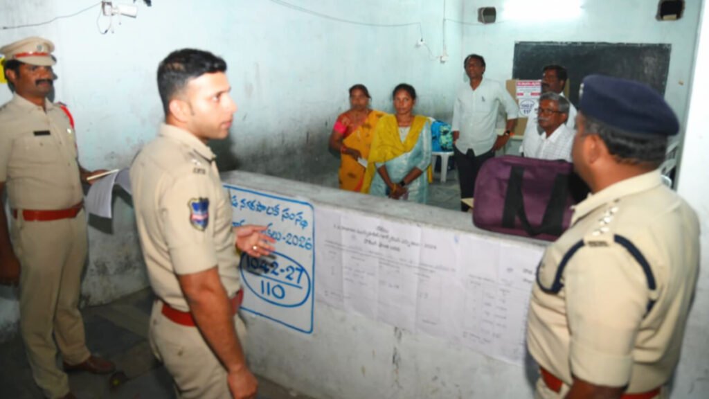 Nalgonda : జిల్లా ఎస్పీ కీలక ఆదేశం.. నల్గొండలో సమస్యాత్మక పోలింగ్ కేంద్రాల సందర్శన..! 