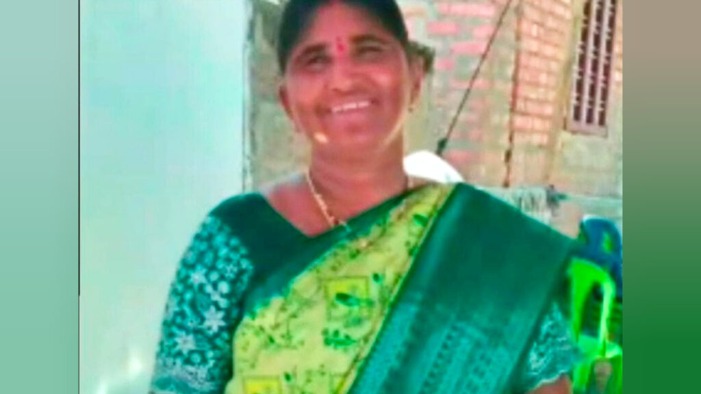 Nalgonda : కుమారుడి మృతితో తల్లి మనస్తాపం.. నిప్పంటించుకుని వివాహిత ఆత్మహత్య..! 