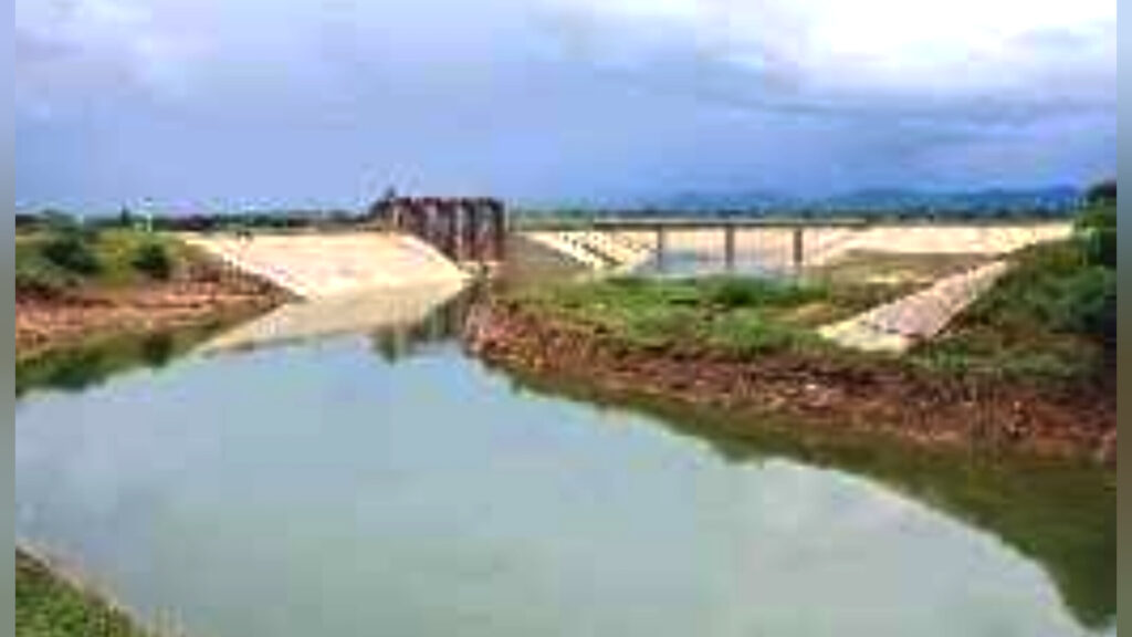 తీవ్ర విషాదం.. ఎస్ఆర్ఎస్పి కాలువలో ముగ్గురు విద్యార్థుల గల్లంతు..!