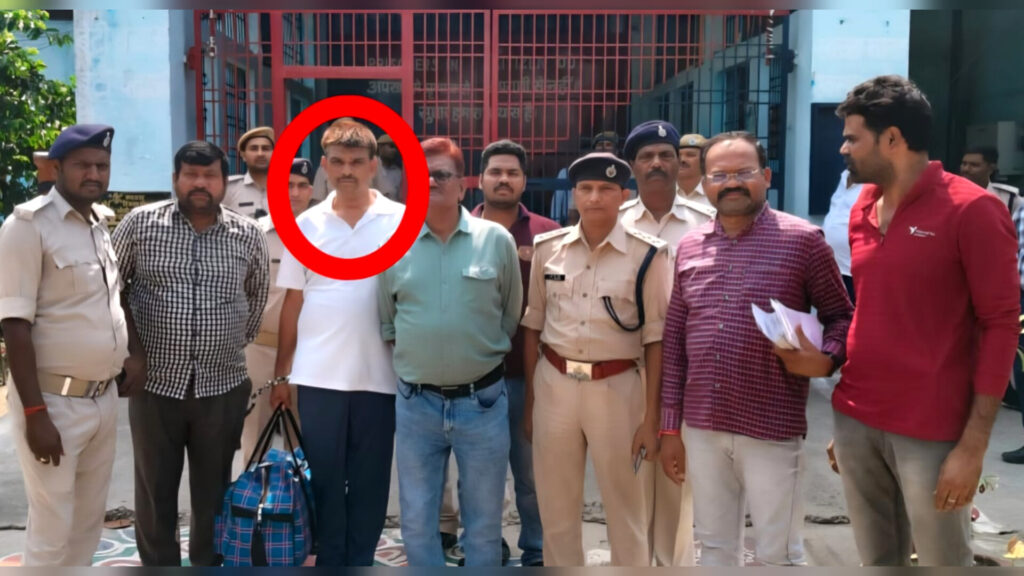 Karimnagar : జ్యువెలరీ షాపులో కాల్పులు జరిపి చోరీకి సూత్రధారి ఇతనే.. అరెస్టు చేసిన పోలీసులు..! 