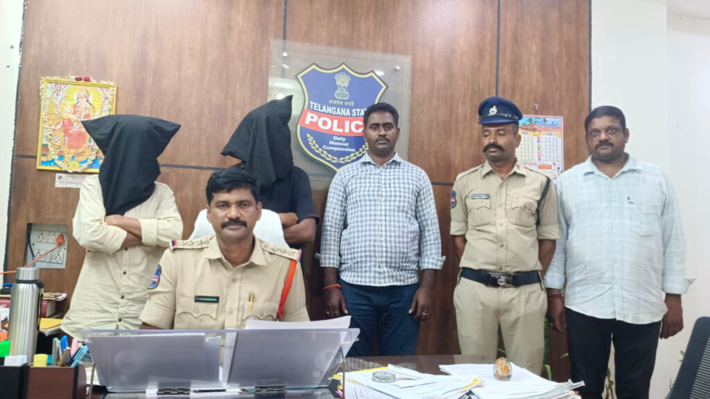 Nizamabad : ఆర్మూర్ వద్ద భారీగా గంజాయి స్వాధీనం.. ముఠా అరెస్ట్..!
