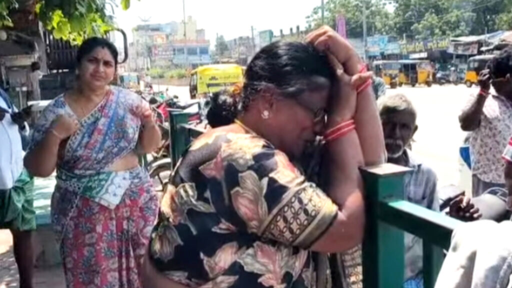 మిర్యాలగూడ డిపో ఆర్టీసీ బస్సులో భారీ చోరీ.. 15 తులాల బంగారం మాయం..!