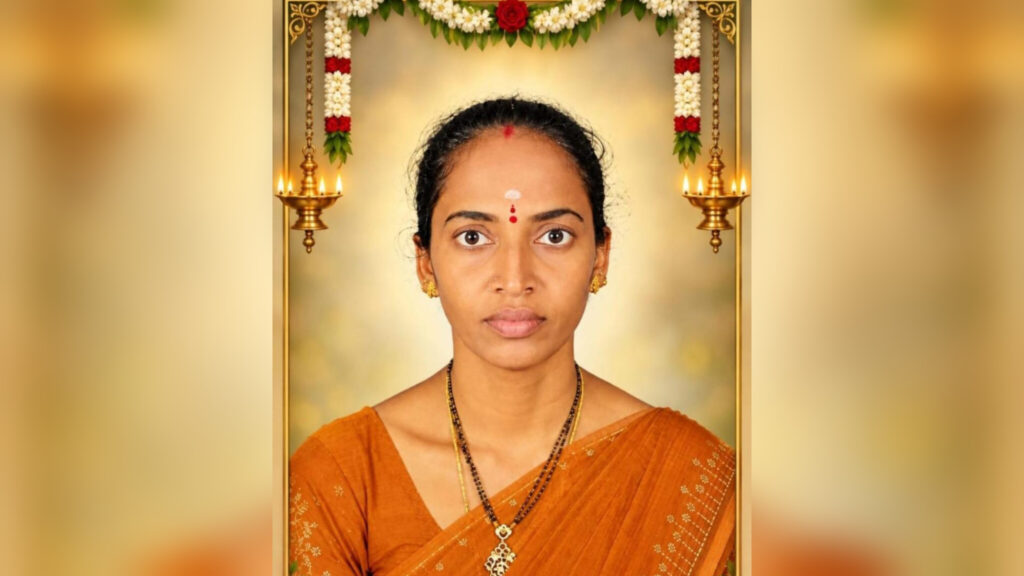 కారు, ఆటో ఢీకొని మహిళ మృతి.. ఇద్దరికి గాయాలు..!