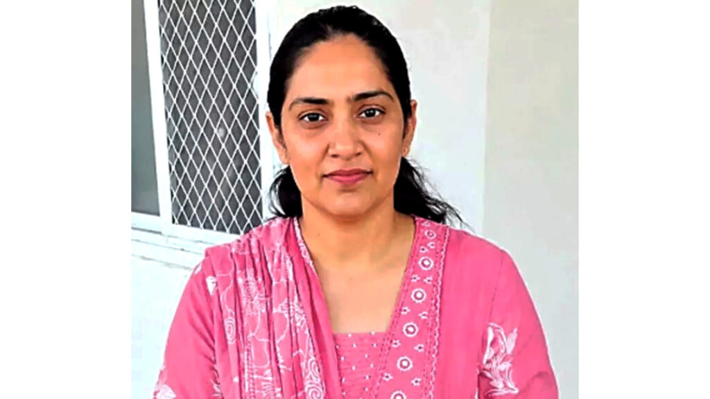 జైలర్ గా పనిచేసిన జైలుకే ఖైదీగా..!
